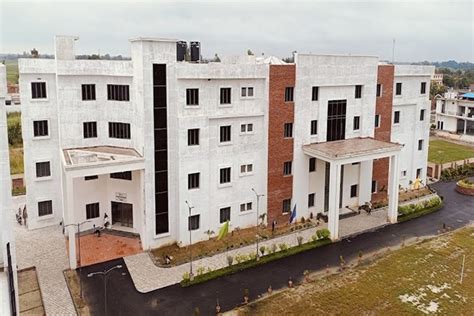 Life Line Educational Institute Fees Structure & Courses 2026, Azamgarh ...