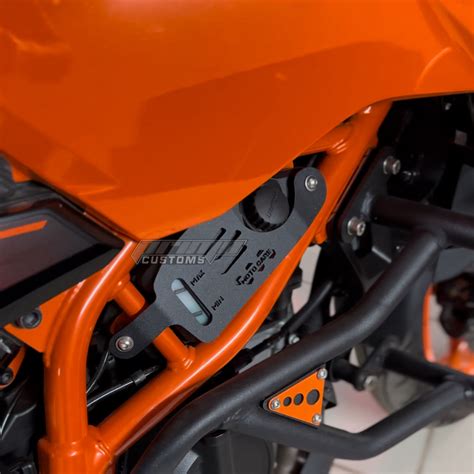 KTM DUKE 250 / 390 GEN 3 COOLANT COVER – Primo Customs