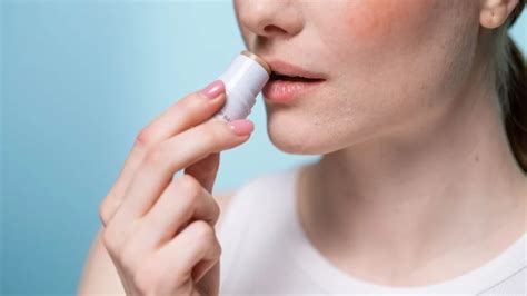 15 Best Lip Balms in India With Expert Advice and Comparison [August, 2024]