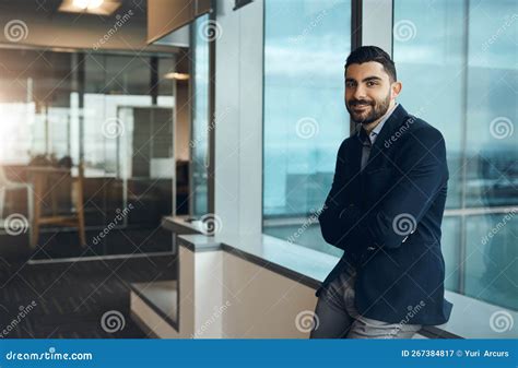 Young Professional Business Man 的图像结果