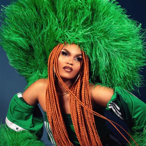 Olivia Lux - Cosmetic Executive Women