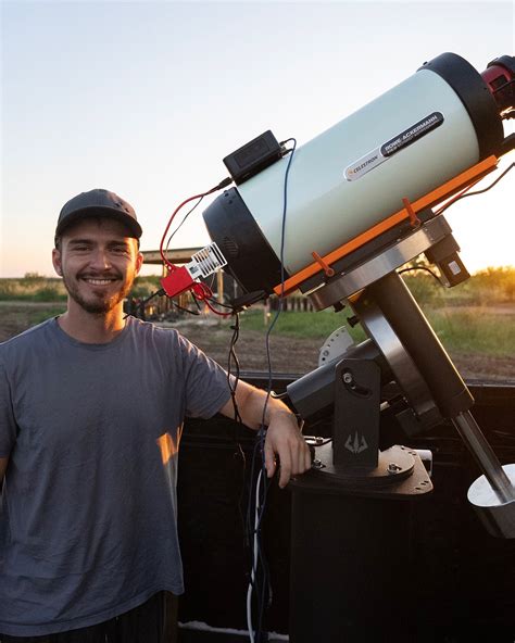 Remote View Moon 的图像结果