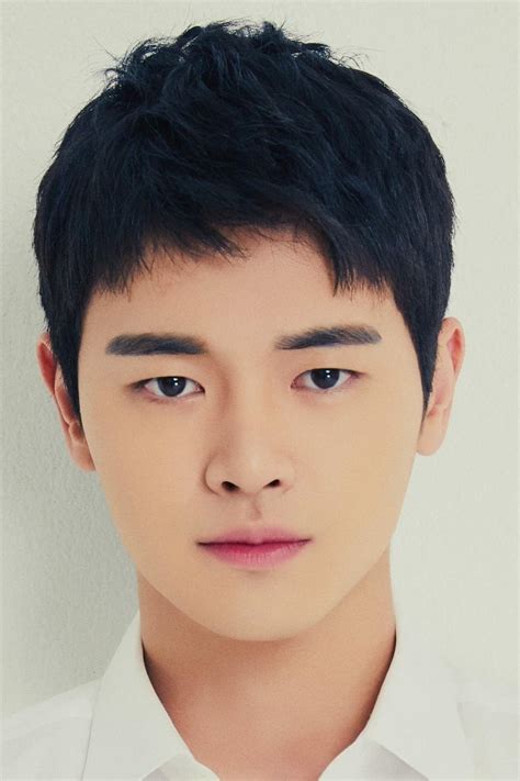 Jang Dong-ju - FilmAffinity