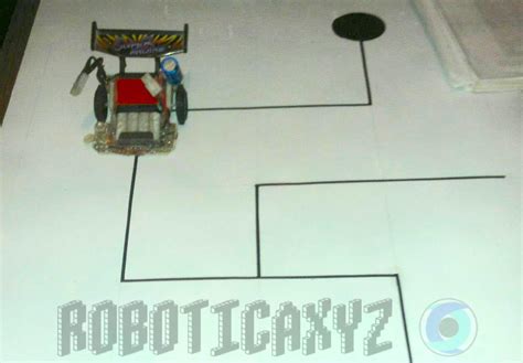 Image result for Robot Laberinto Arduino