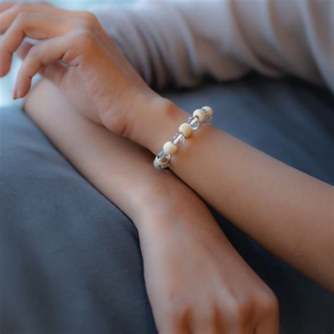 Crystal with Tulsi Bracelet - Astrotalk