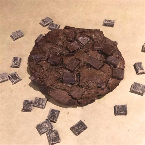 Triple Chocolate Fudge Cookie – Hot Cookie