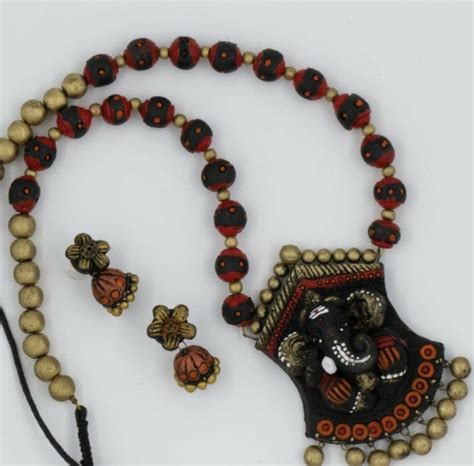 Buy handmade jewellery, terracotta jewellery at beetroots.
