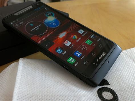 Flashing Guide for Motorola Razr | Robots.net