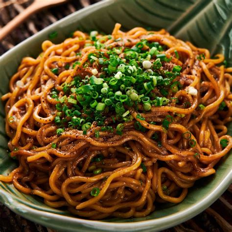 BEST Garlic Noodles Recipe - Easy Triple Garlic Sauce