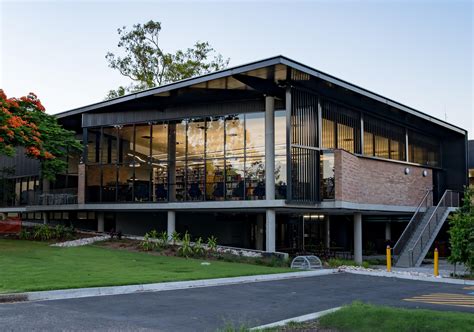 UQ Library 的图像结果