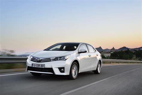 Toyota Corolla (2014) - picture 20 of 82