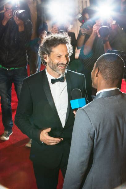 Interview a Famous Person 的图像结果