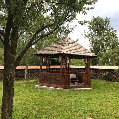 CABANA OCNA MESAROS (Ocna Sugatag) - Guesthouse Reviews, Photos, Rate ...