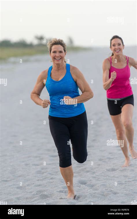 Lady Running 的图像结果