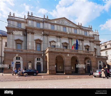 Teatro alla scala museum hi-res stock photography and images - Alamy