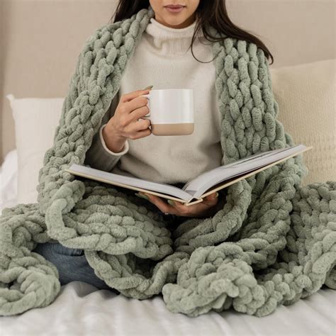 SAMIAH LUXE Sage Green Chunky Knit Blanket Throw 50x60, Chenille Chunky ...