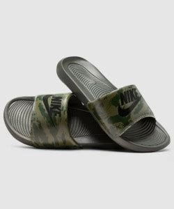 NIKE Men Victori One Slide Print Slides - Buy NIKE Men Victori One ...