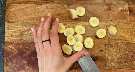 How to Freeze Bananas for Smoothies 的图像结果
