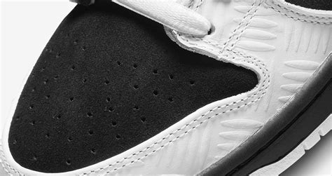 Nike SB x TIGHTBOOTH®︎ Dunk Low Pro 'Black and White' (FD2629-100 ...