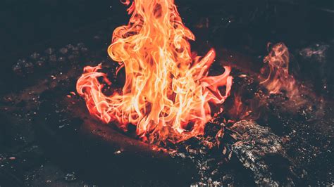 Download wallpaper 3840x2160 bonfire, fire, ash, embers, flame 4k uhd ...