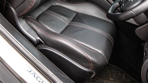 Jaguar-ftype-2014-R 550 PS Interior Car Photos - Overdrive