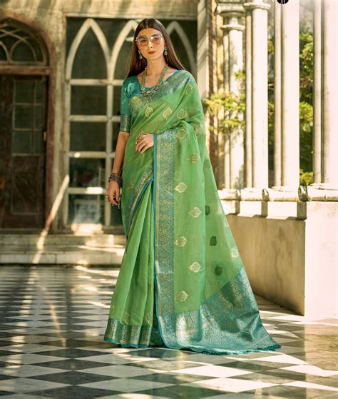 The Timeless Beauty of Tissue Silk Saree Perfect for Weddings & Festiv ...