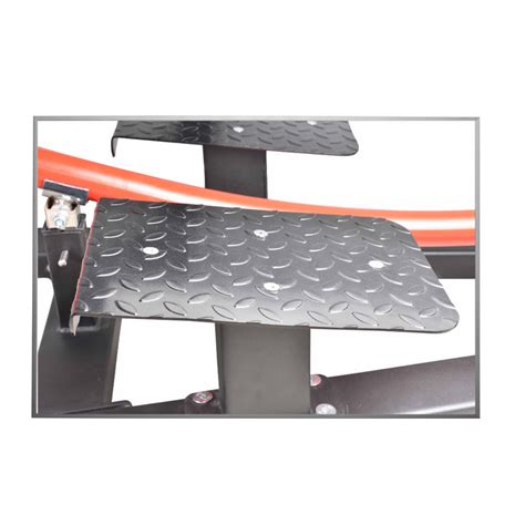 T-Bar Rowing with D-Handle (Plate Loaded) — MSFFIT