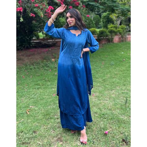 Dual-Toned Ombre Chikankari Set – Royal Blue – Reasonable Closet