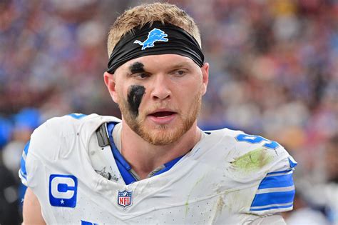 NFL world offers prayers for Aidan Hutchinson after gruesome leg injury | Sporting News