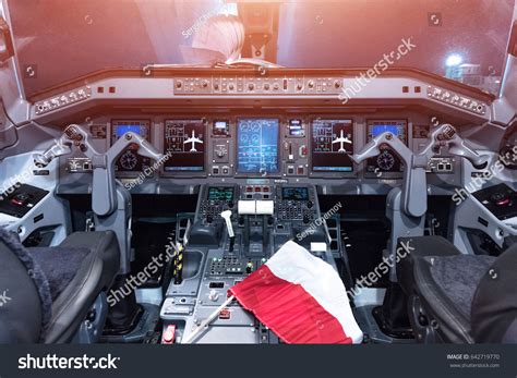 Image result for Embraer 175 Cockpit