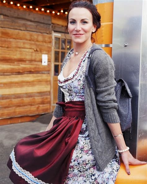 Cannstatter Wasen in Stuttgart & Dirndl-Premiere