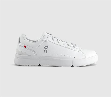 ON The Roger Advantage Trainers White White White - Men's Trainers