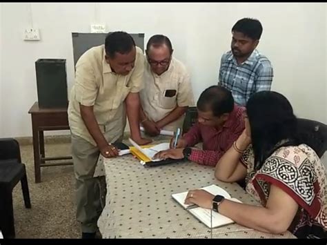 Congress panel's victory in Sahakari Jin President and Vice President ...