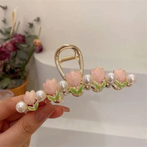 Pinteresty Tulip Pearl Claw Clutchers – Jewelsmars