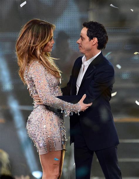 Lo que hacía Jennifer Lopez mientras Marc Anthony se casaba con Nadia Ferreira