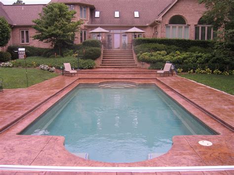Raleigh Fiberglass Pools, In-ground & Above Designs | Choice Pool