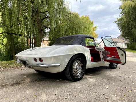 Lot 66 - 1961 Chevrolet Corvette