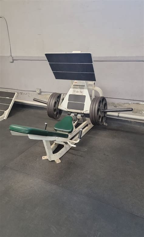 Cybex Squat Press Plate Loaded. | GLOBAL FITNESS MARKET