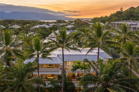 Port Douglas Hotel with Swimming Pool - Balboa Apartments