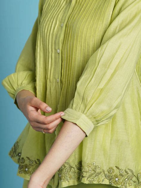 Budline Gathered Top- Green – Story Of India