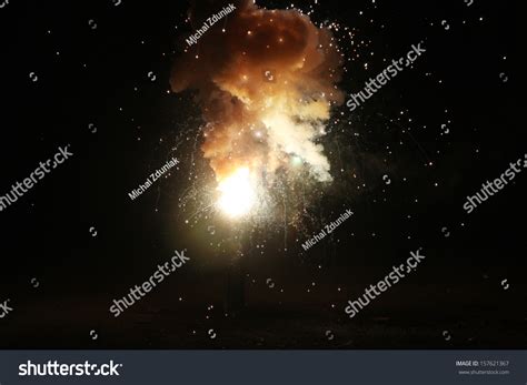 Hall Exploding 的图像结果