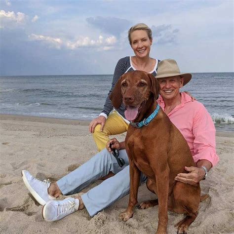 After more than 25 years together, "without children together", Dana ...