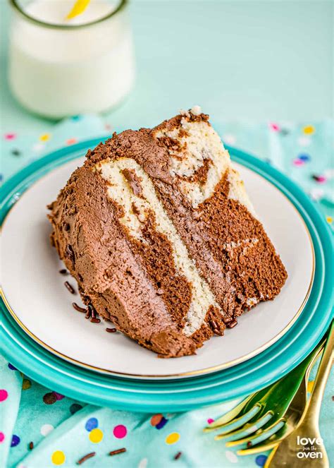 Vanilla And Chocolate Swirl Cake