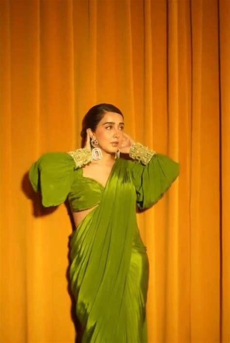 Celebrity Style – Anshika Tak Official