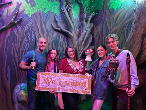 Red Door Escape Room | Premier Escape Rooms
