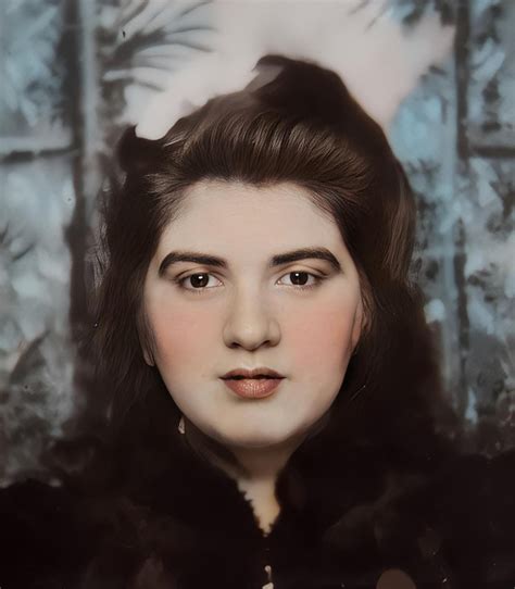 My maternal grandma. 1950. : r/OldSchoolCool