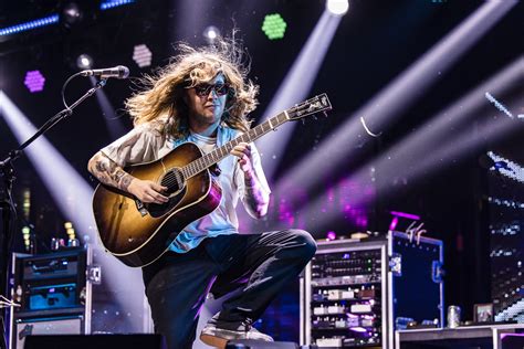 Billy Strings Cable Dahmer Arena - Independence, MO - Billy Base