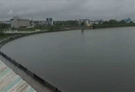 Increase in water inflow to Puzhal Lake due to heavy rains | கனமழை ...