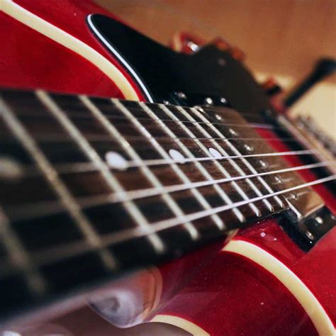 C-Shape Neck: The Ultimate Guide for Guitar Players