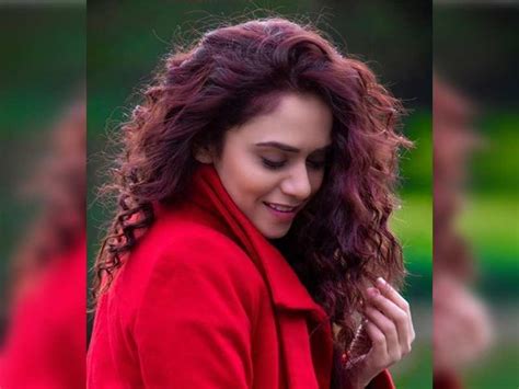 Amruta Khanvilkar dubs for Well Done Baby | Marathi Movie News - Times ...